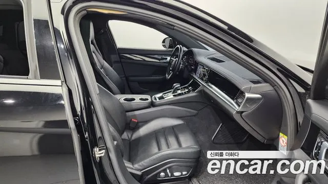 Porsche Panamera (971) 2018 Черный из Кореи, фото 2