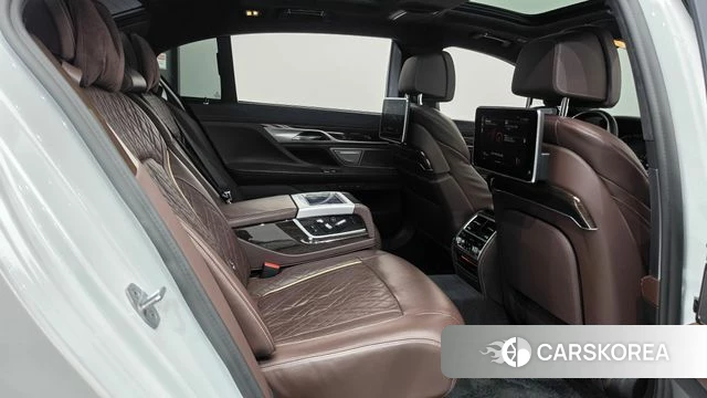 BMW 7 Series (G11) 2021 Белый из Кореи, фото 2