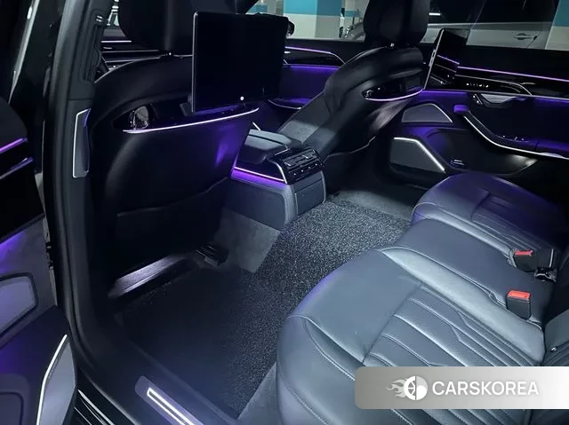 Audi A8 (D5) 2021 Черный из Кореи, фото 2