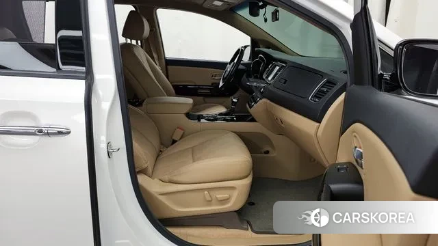 Kia The New Carnival 2018 Белый из Кореи, фото 2
