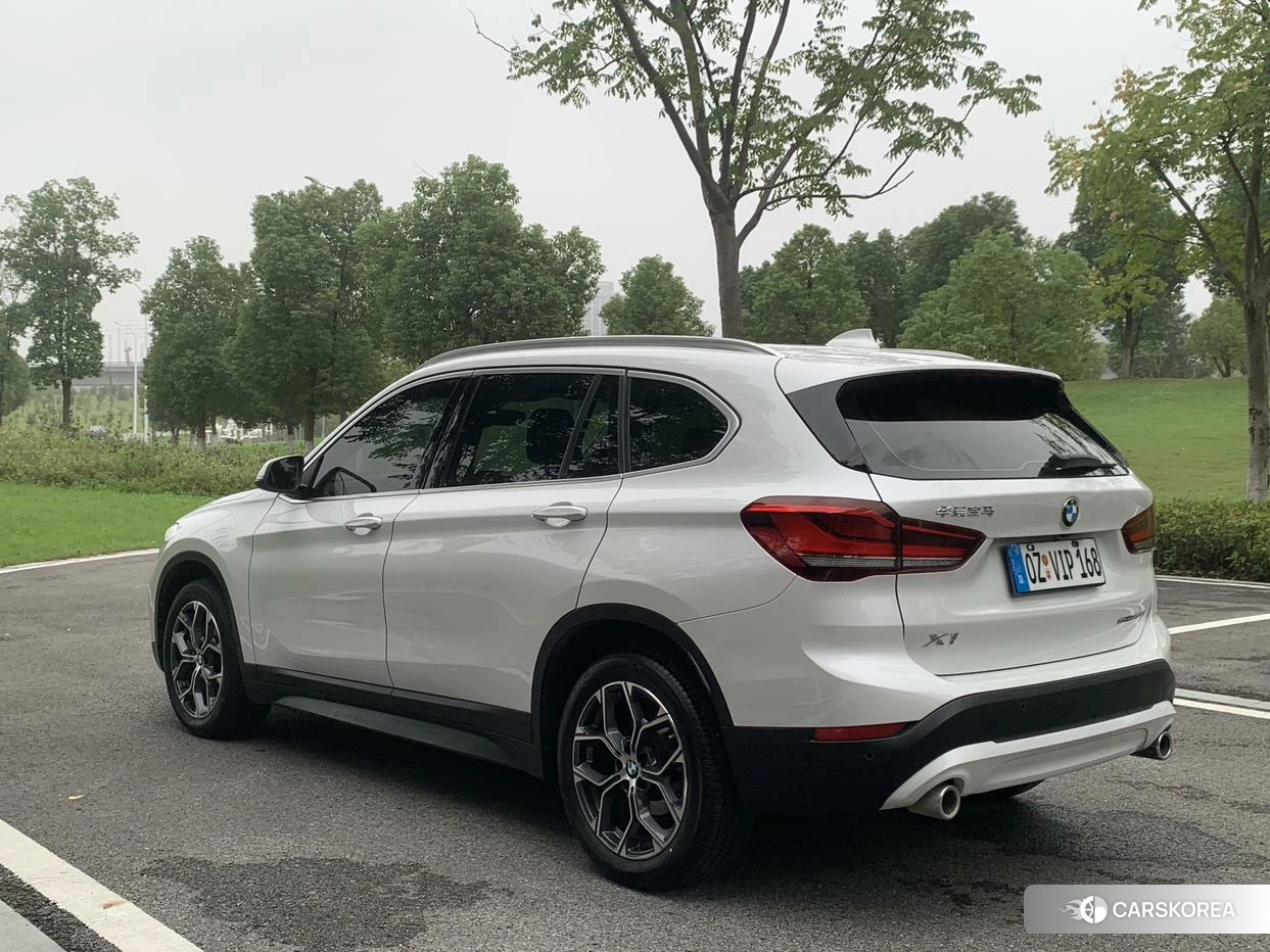 BMW X1 2021 Белый из Китая, фото 2