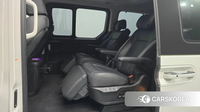 Hyundai Staria 2023 Белый из Кореи, фото 2