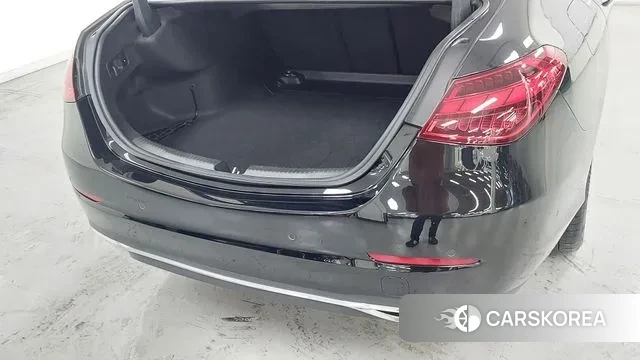 Mercedes-Benz C-Class W206 2023 Черный из Кореи, фото 2