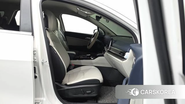 Kia Sportage 5th Generation 2024 Белый из Кореи, фото 2