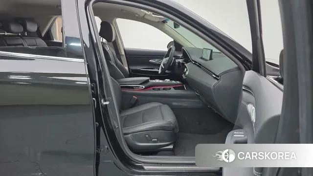 Genesis GV70 2022 Черный из Кореи, фото 2