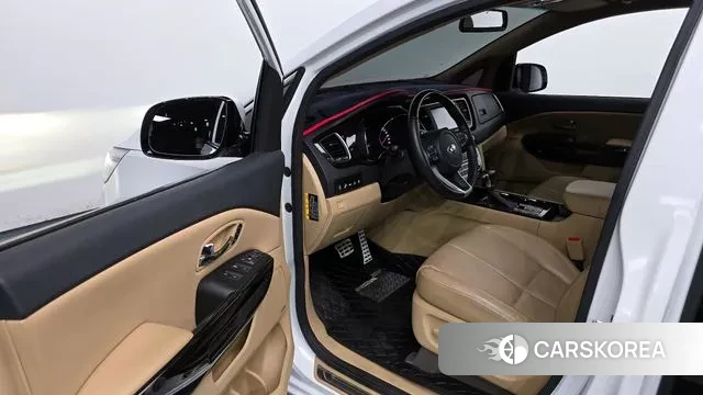 Kia The New Carnival 2018 Белый из Кореи, фото 2