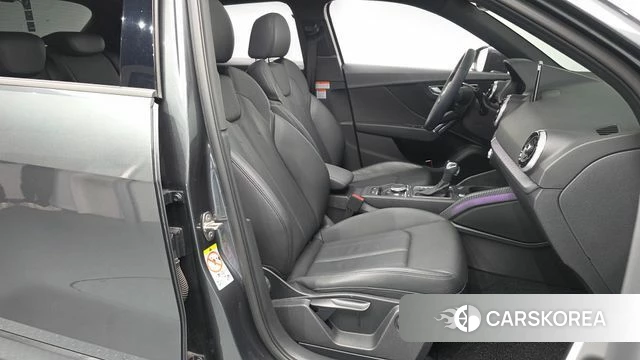 Audi Q2 2023 Серый из Кореи, фото 2