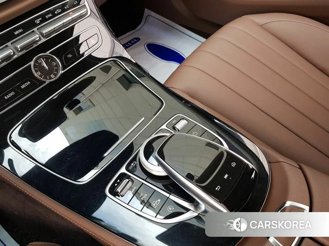 Mercedes-Benz E-Class W213 2019 Белый из Кореи, фото 2