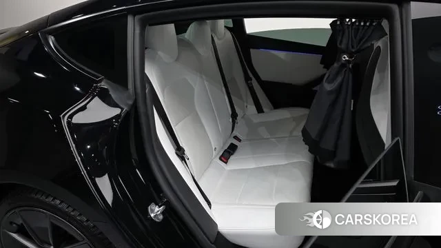 Tesla Model 3 2024 Черный из Кореи, фото 2