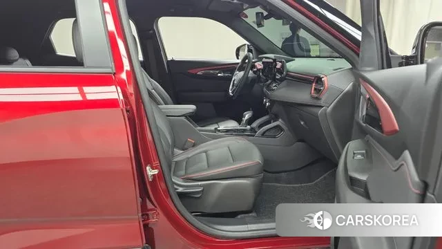 Chevrolet (GM Daewoo) The New Trail Blazer 2025 Красный из Кореи, фото 2