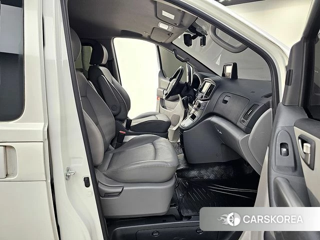 Hyundai The New Grand Starex 2021 Белый из Кореи, фото 2