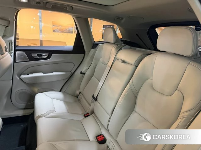 Volvo XC60 second Generation 2026 Белый из Кореи, фото 2