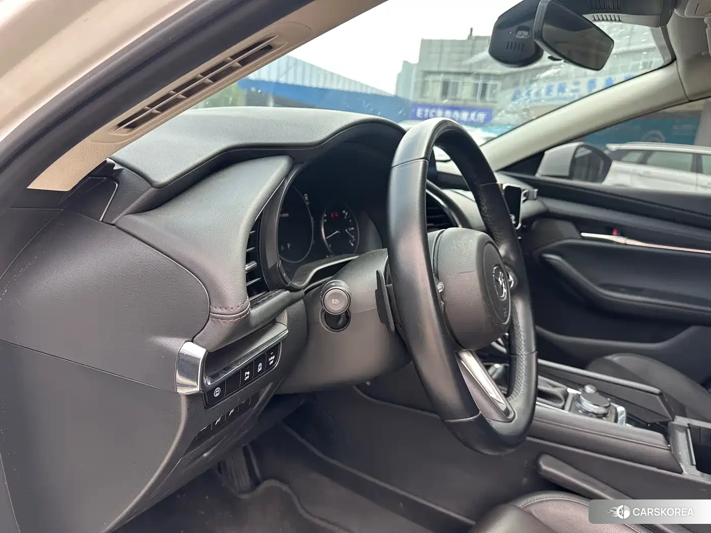Mazda 3 2023 Белый из Китая, фото 2