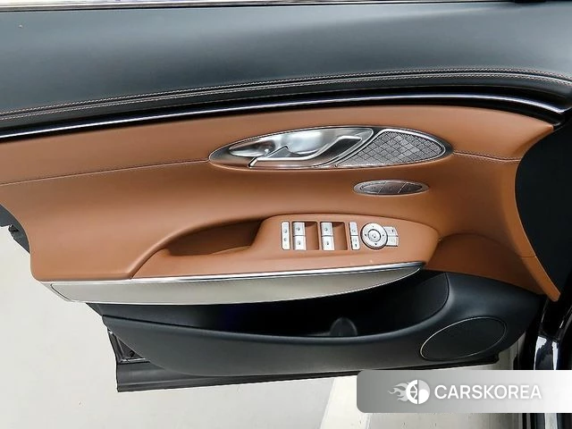 Genesis GV70 2023 Черный из Кореи, фото 2