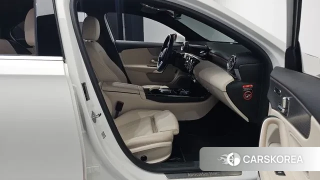 Mercedes-Benz A-Class W177 2022 Белый из Кореи, фото 2