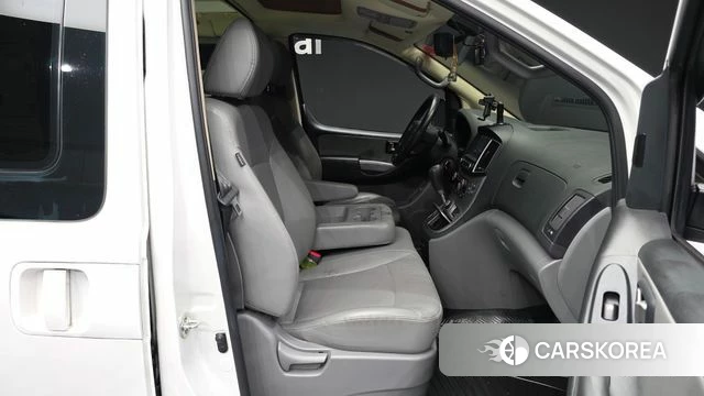 Hyundai The New Grand Starex 2018 Белый из Кореи, фото 2