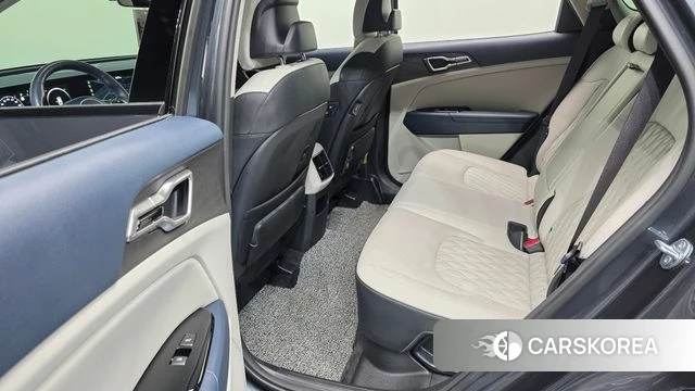 Kia Sportage 5th Generation Hybrid 2023 Серый из Кореи, фото 2