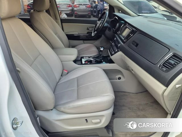 Kia The New Carnival 2018 Белый из Кореи, фото 2