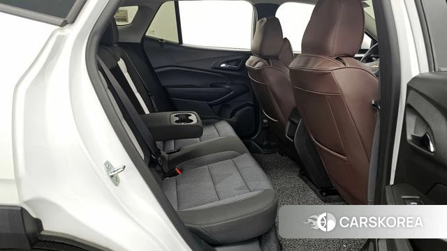 Chevrolet (GM Daewoo) Trax Crossover 2023 Белый из Кореи, фото 2