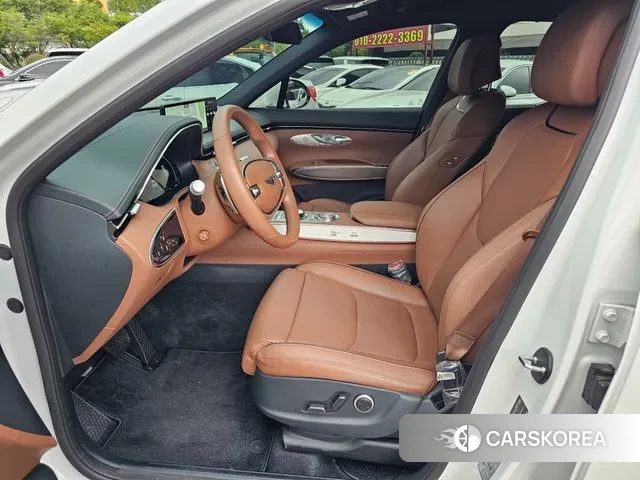 Genesis GV70 2023 Белый из Кореи, фото 2