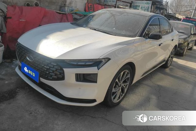 Ford Mondeo 2023 Белый из Китая, фото 2