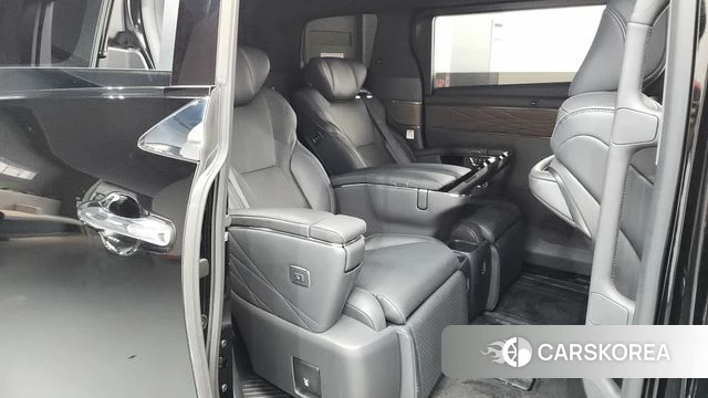 Toyota Alphard 4th Generation 2024 Черный из Кореи, фото 2