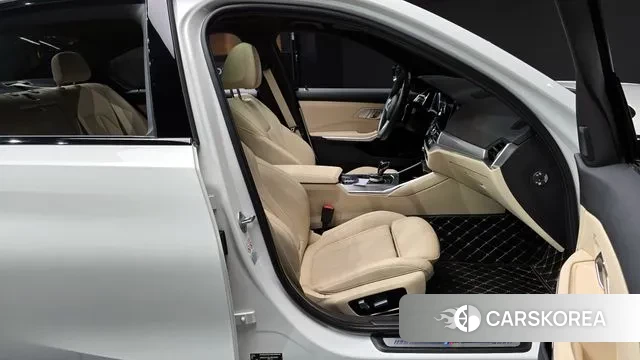 BMW 3 Series (G20) 2022 Белый из Кореи, фото 2