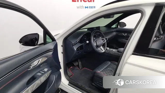 Genesis GV70 2022 Белый из Кореи, фото 2