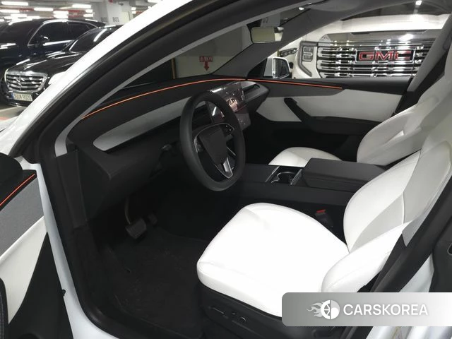Tesla Model Y 2025 Белый из Кореи, фото 2