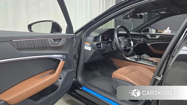 Audi A6 (C8) 2022 Черный из Кореи, фото 2