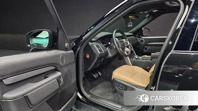 Land Rover Discovery 5 2024 Черный из Кореи, фото 2