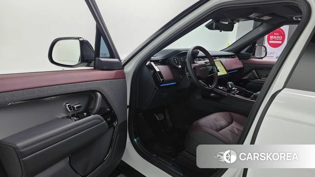 Land Rover Range Rover Sport 3rd Generation 2025 Белый из Кореи, фото 2