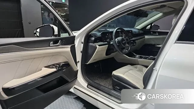 Kia The New K5 3rd generation 2024 Белый из Кореи, фото 2