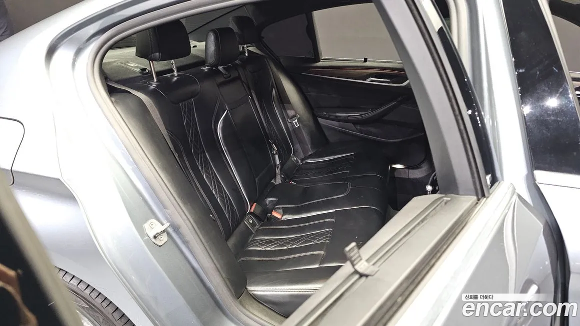 BMW 5 Series (G30) id 1714447 из Кореи 2