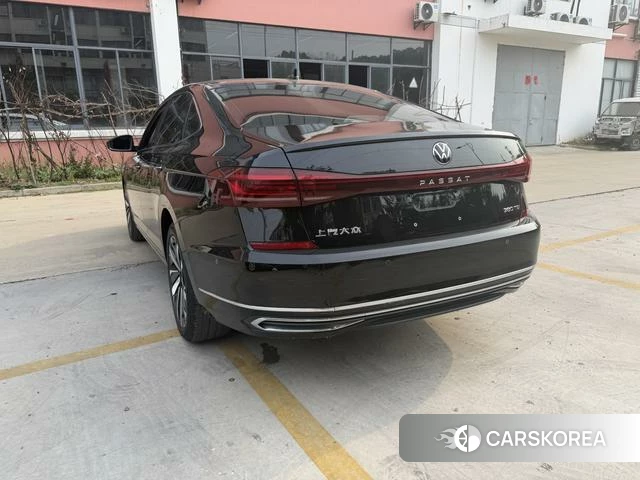 Volkswagen Passat 2025 Черный из Китая, фото 2
