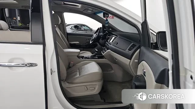 Kia The New Carnival 2019 Белый из Кореи, фото 2