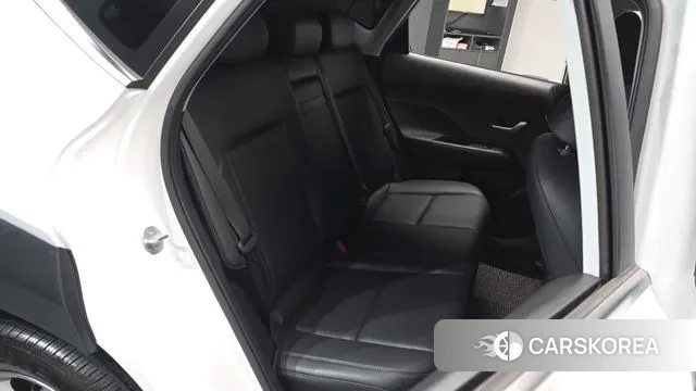 Hyundai Kona (SX2) 2023 Белый из Кореи, фото 2