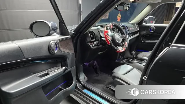 Mini Cooper Countryman 2022 Черный из Кореи, фото 2