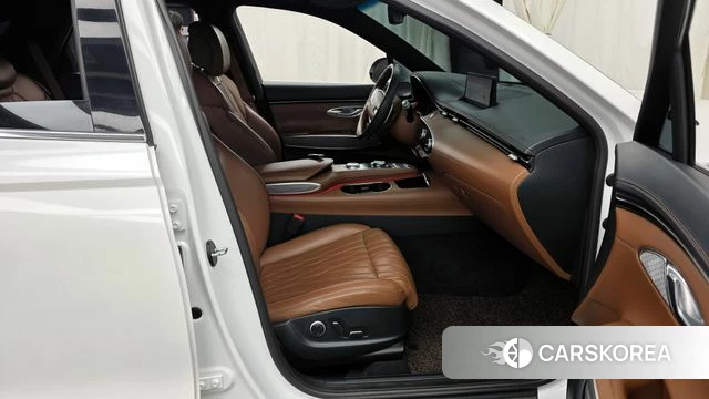 Genesis GV70 2021 Белый из Кореи, фото 2