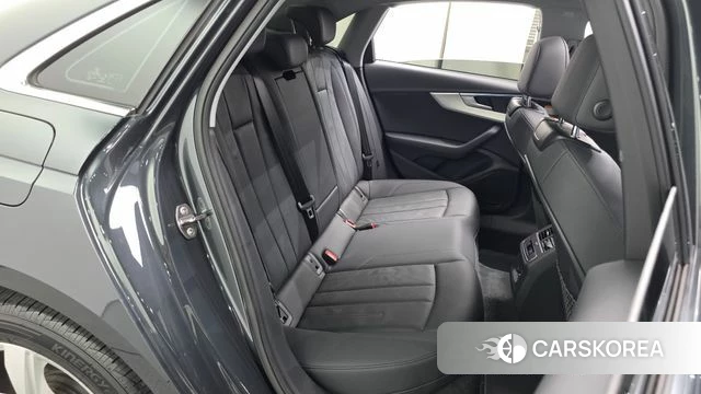 Audi A4 (B9) 2020 Серый из Кореи, фото 2