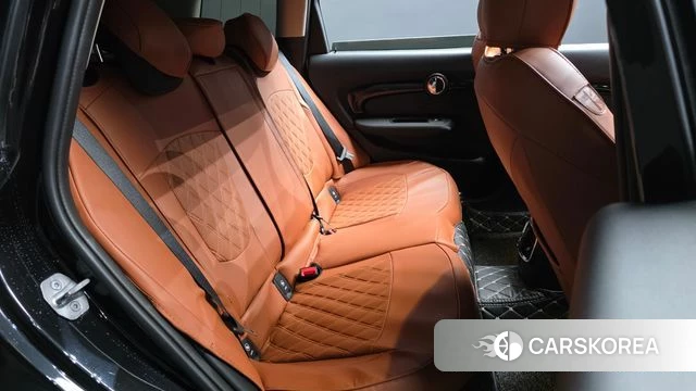 Mini Cooper Clubman 2024 Черный из Кореи, фото 2