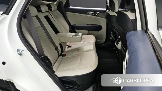 Kia Sportage 5th Generation 2023 Белый из Кореи, фото 2