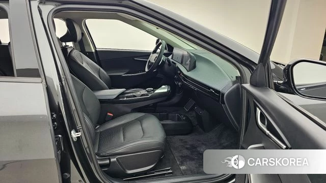 Kia EV6 2023 Серый из Кореи, фото 2