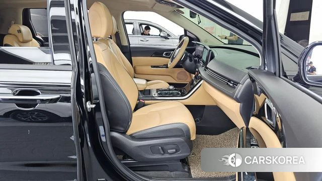 Kia Carnival 4th generation 2022 Черный из Кореи, фото 2