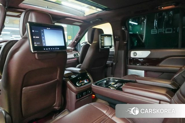 Lincoln Navigator 4th generation 2021 Черный из Кореи, фото 2
