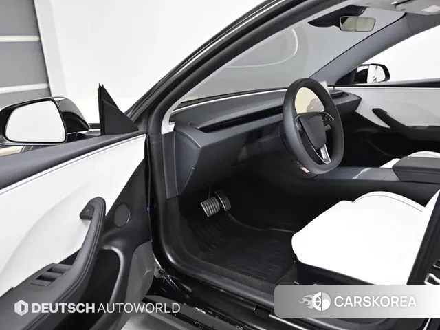 Tesla Model 3 2024 Черный из Кореи, фото 2