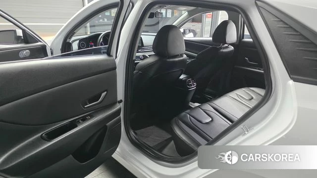 Hyundai Avante (CN7) 2022 Белый из Кореи, фото 2