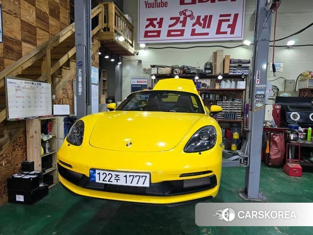 Porsche 718 Boxster 2018 Желтый из Кореи, фото 2