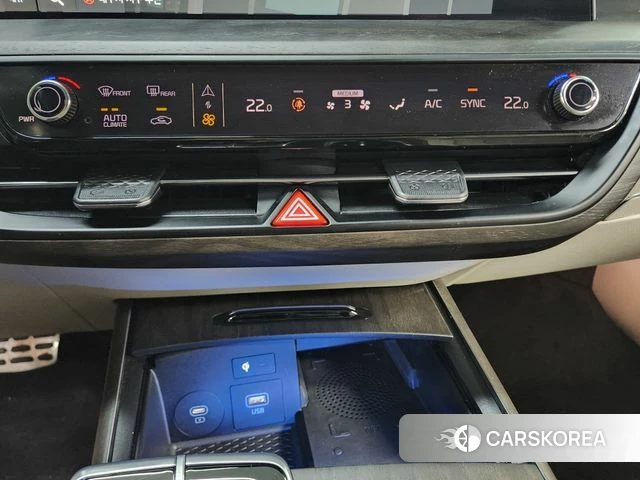 Kia K8 2023 Серебристо-серый из Кореи, фото 2