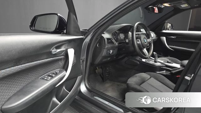 BMW 1 Series (F20) 2018 Серый из Кореи, фото 2